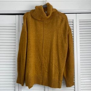 Oversized H&M turtleneck